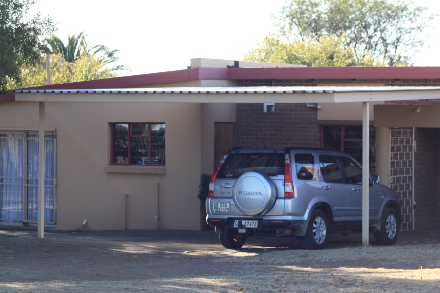 4 Bedroom Property for Sale in Bloemfontein Rural Free State